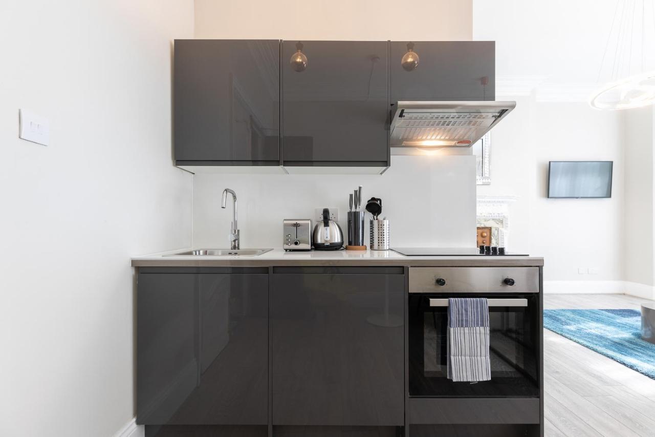 Air Conditioned Apt High St Kensington London Exterior photo