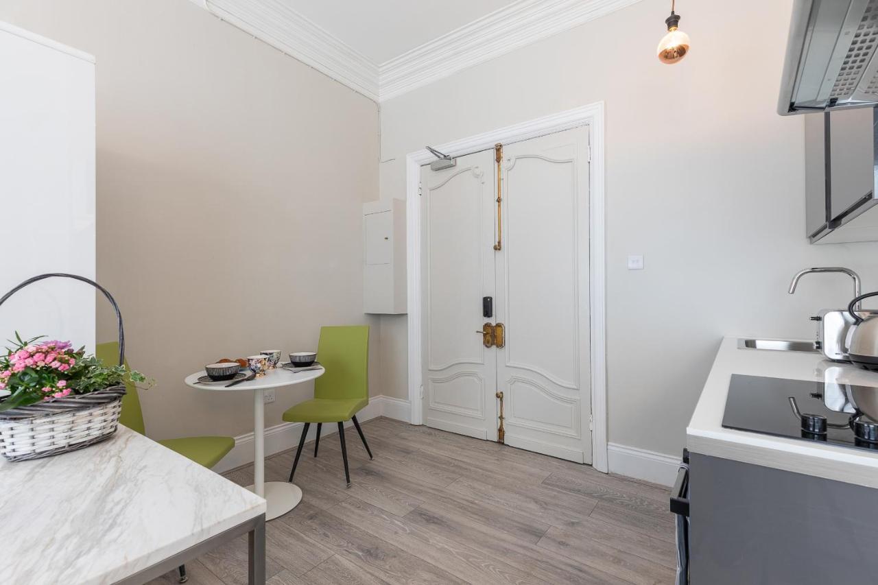 Air Conditioned Apt High St Kensington London Exterior photo