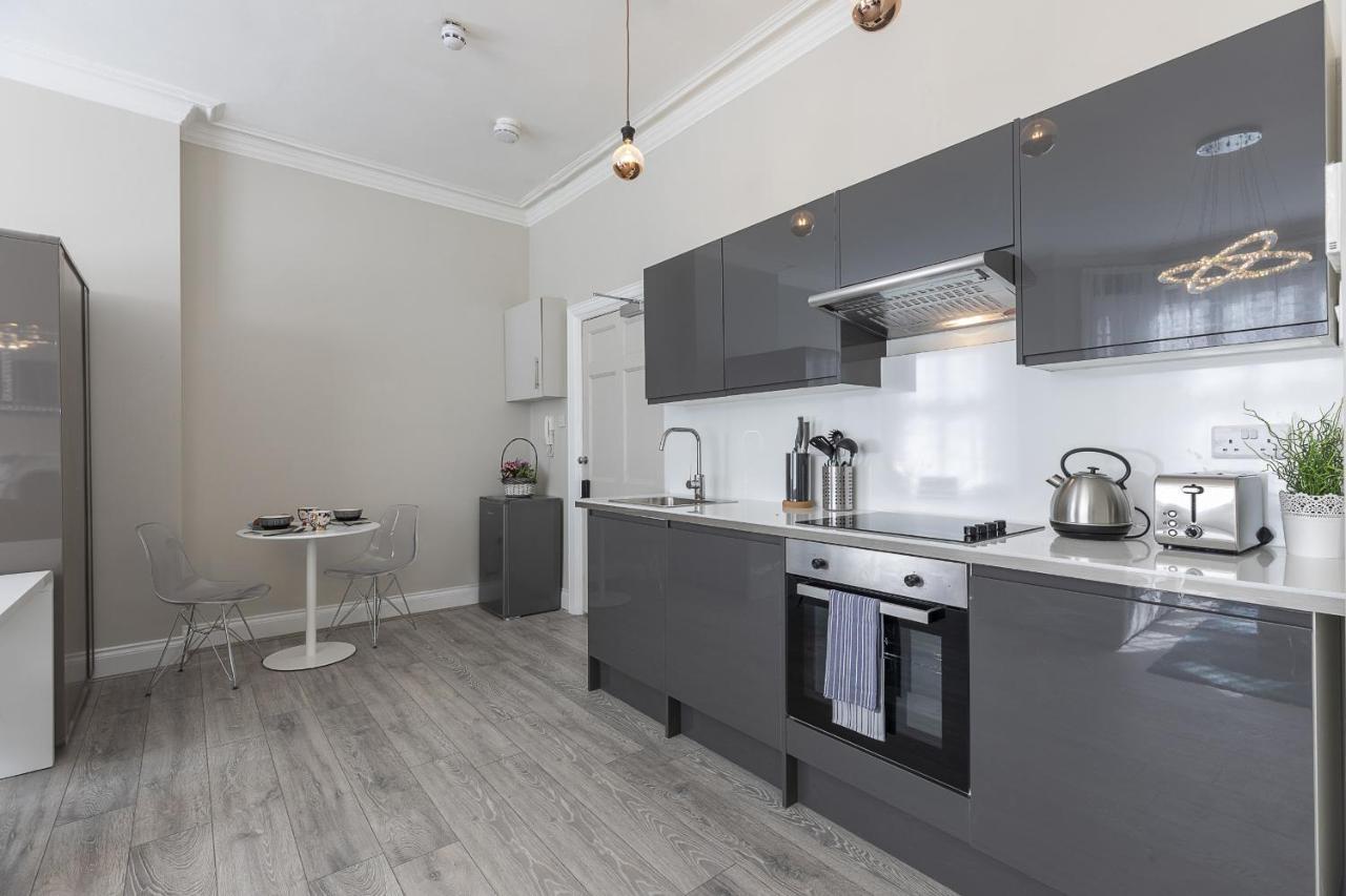 Air Conditioned Apt High St Kensington London Exterior photo