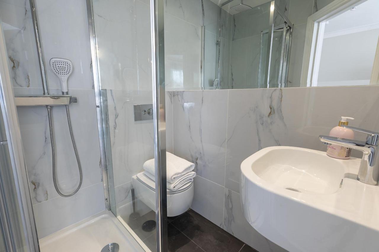 Air Conditioned Apt High St Kensington London Exterior photo
